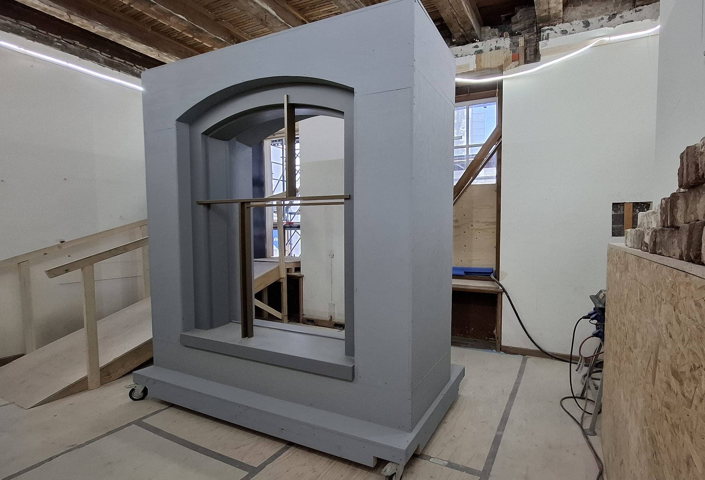 Mockup van raampartij op ware grootte in dekelder van de Raad van State