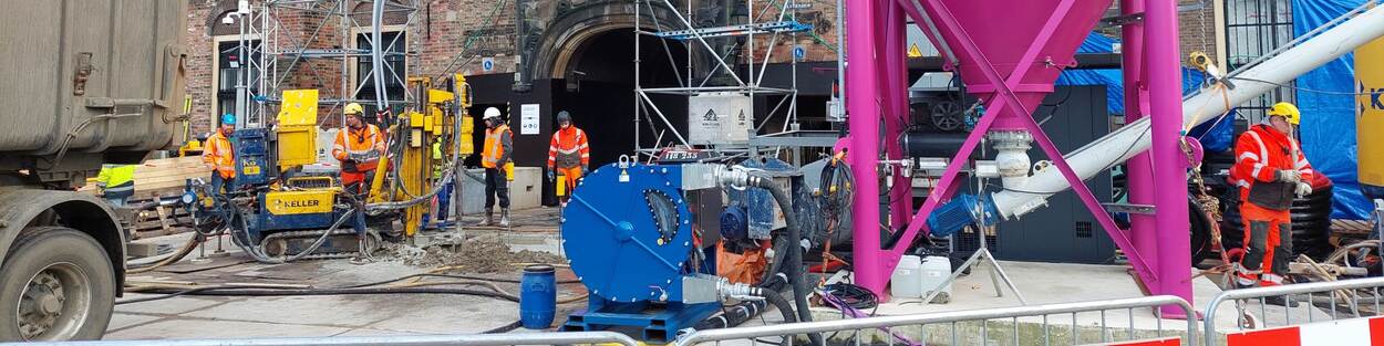 Werkzaamheden aan de Stadhouderspoort op het Buitenhof