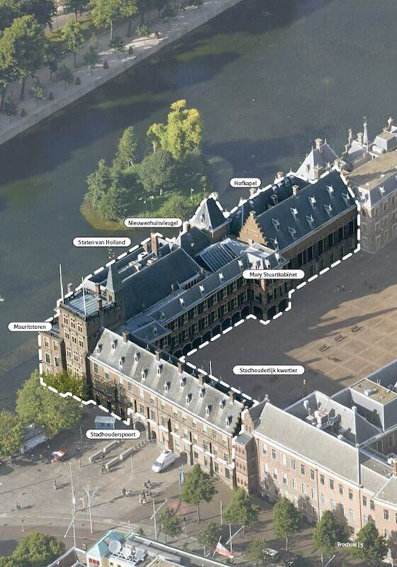 Vogelvlucht van de Eerste Kamergebouwen met aangegeven de verschillende gebouwdelen