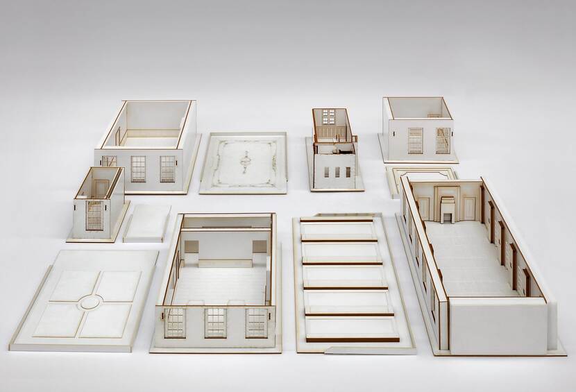 Maquettes van verschillende interieur-onderdelen: ruimtes, plafonds, vloeren